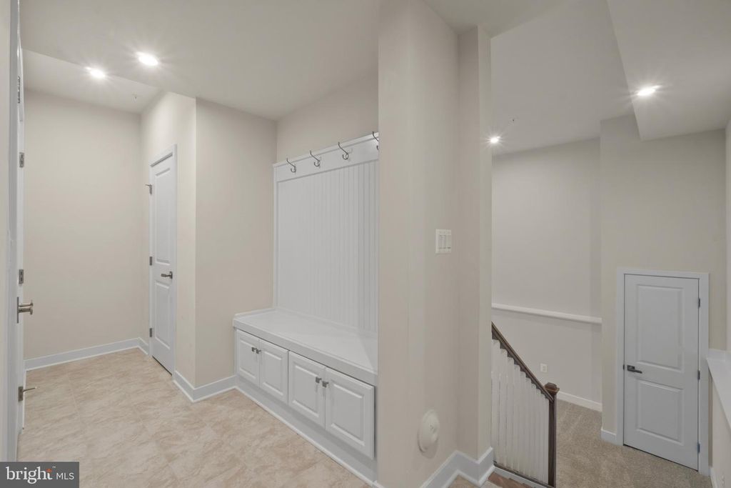 Image 15 of property listing at 13826 RIDGEVIEW CT, Cockeysville, MD 21030