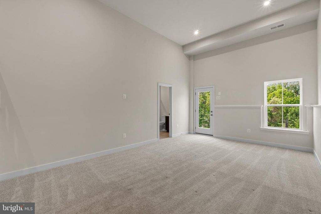 Image 31 of property listing at 13826 RIDGEVIEW CT, Cockeysville, MD 21030