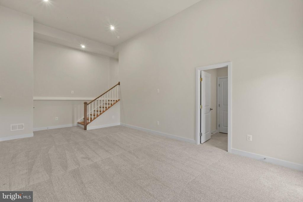 Image 32 of property listing at 13826 RIDGEVIEW CT, Cockeysville, MD 21030