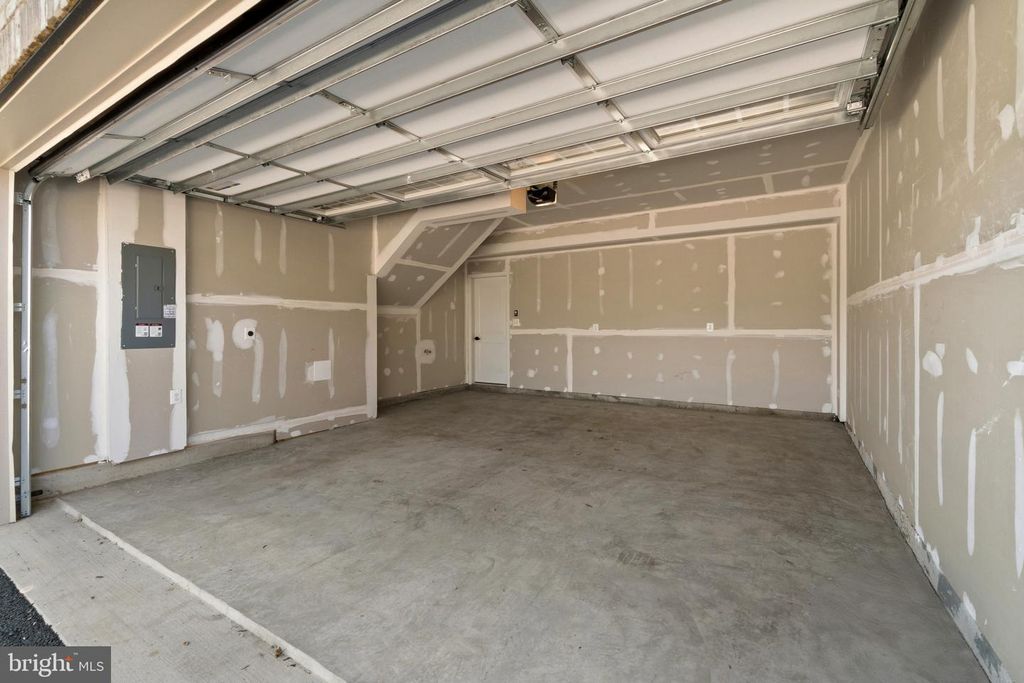 Image 39 of property listing at 13826 RIDGEVIEW CT, Cockeysville, MD 21030