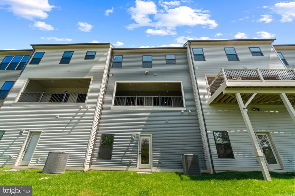 Image 42 of property listing at 13826 RIDGEVIEW CT, Cockeysville, MD 21030