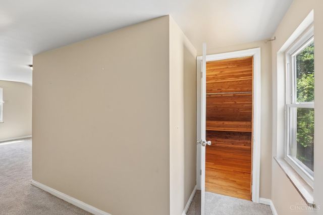 2652 Cedarbrook Drive, Golf Manor, OH 45237