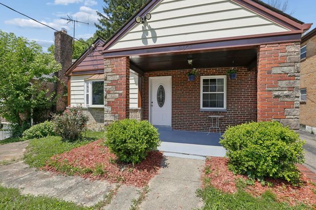 2652 Cedarbrook Drive, Golf Manor, OH 45237