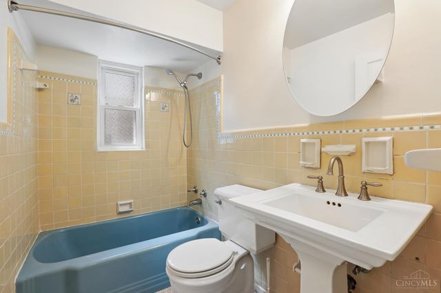 2652 Cedarbrook Drive, Golf Manor, OH 45237
