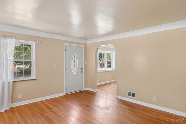 2652 Cedarbrook Drive, Golf Manor, OH 45237