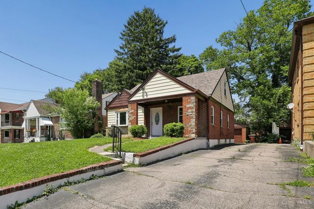 2652 Cedarbrook Drive, Golf Manor, OH 45237