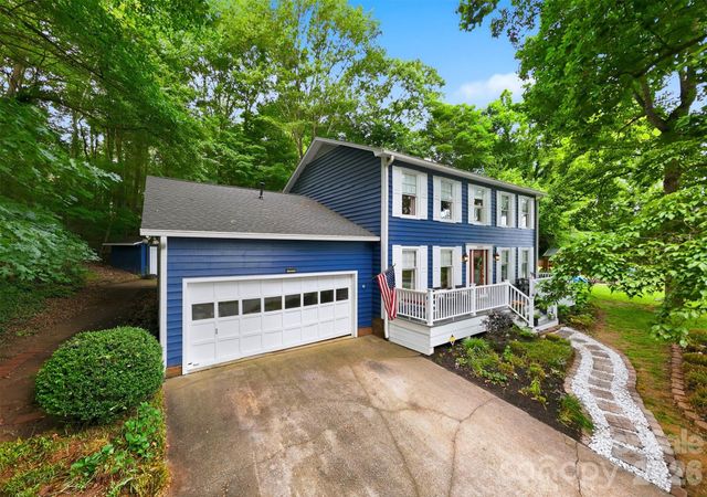 6089 Northlake Drive, Hickory, NC 28601