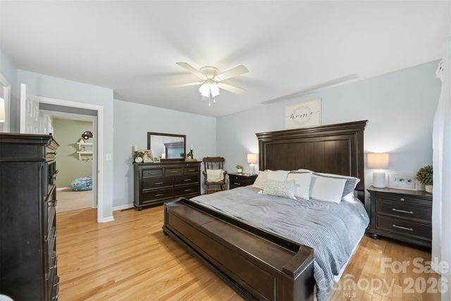 6089 Northlake Drive, Hickory, NC 28601