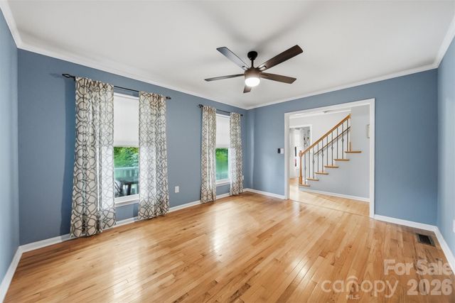 6089 Northlake Drive, Hickory, NC 28601