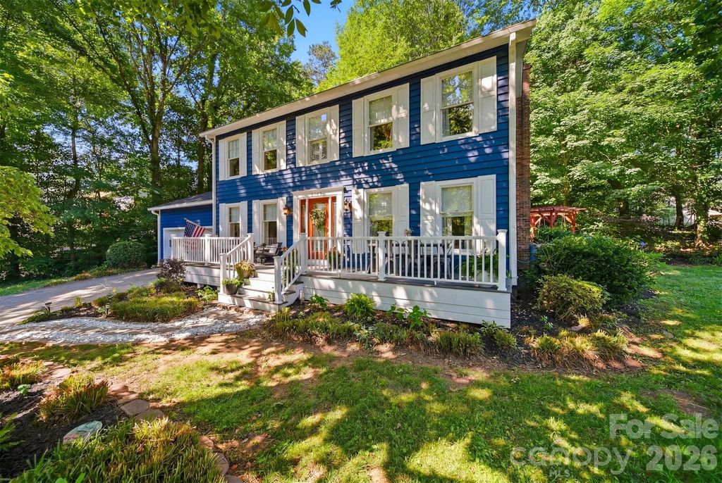 6089 Northlake Drive, Hickory, NC 28601