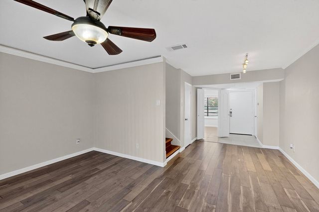 5840 Spring Valley Road 810, Dallas, TX 75254