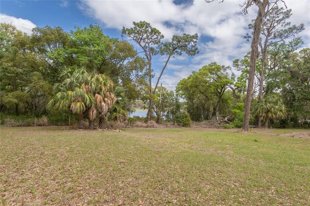1905 MYRTLE LAKE AVENUE, Fruitland Park, FL 34731