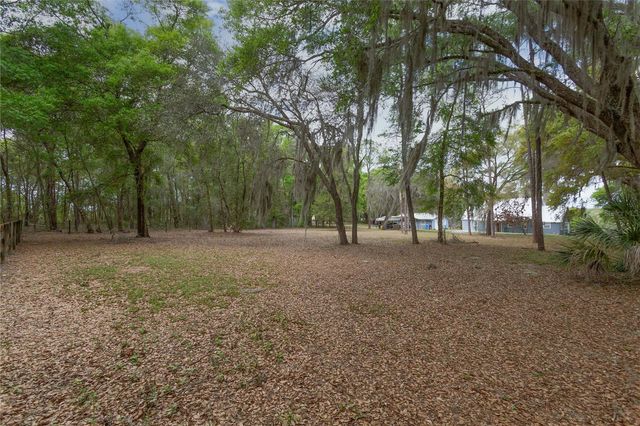 1905 MYRTLE LAKE AVENUE, Fruitland Park, FL 34731