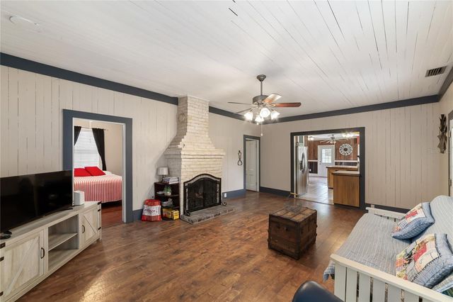 1905 MYRTLE LAKE AVENUE, Fruitland Park, FL 34731