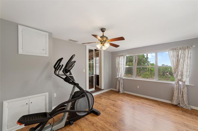 1905 MYRTLE LAKE AVENUE, Fruitland Park, FL 34731