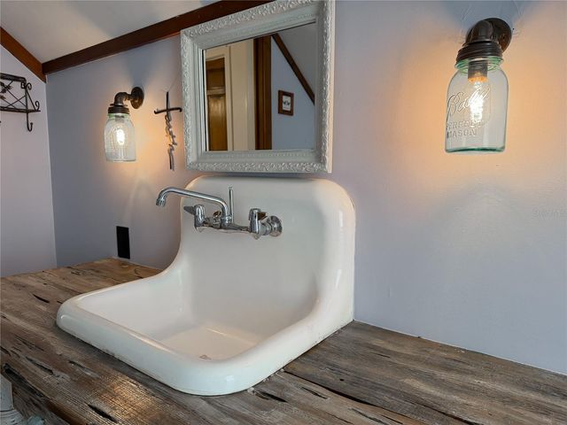 1905 MYRTLE LAKE AVENUE, Fruitland Park, FL 34731