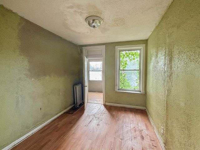 7136 S East End Avenue, Chicago, IL 60649