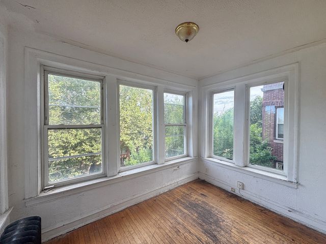 7136 S East End Avenue, Chicago, IL 60649