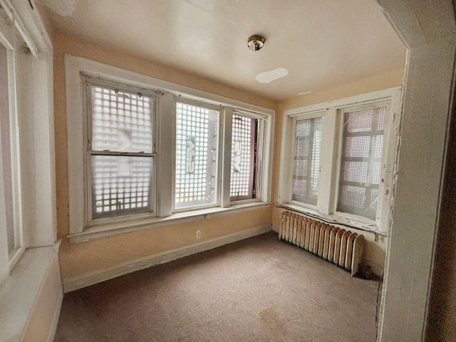 7136 S East End Avenue, Chicago, IL 60649