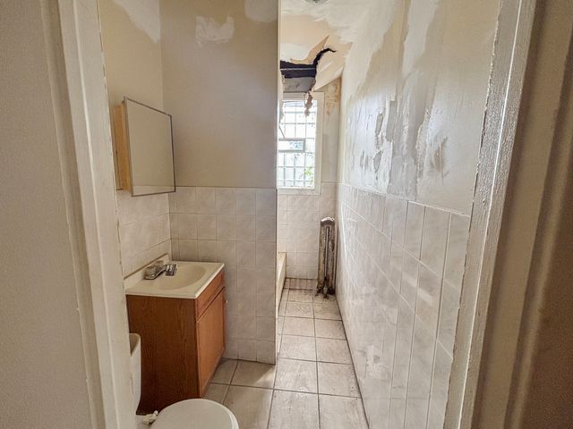 7136 S East End Avenue, Chicago, IL 60649
