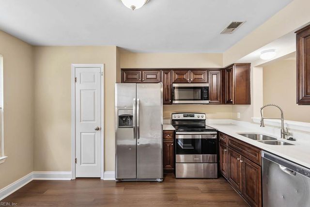 312 Seeman CT, Virginia Beach, VA 23452