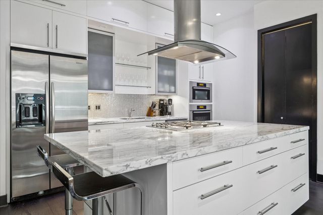 1600 Post Oak Boulevard 1007, Houston, TX 77056