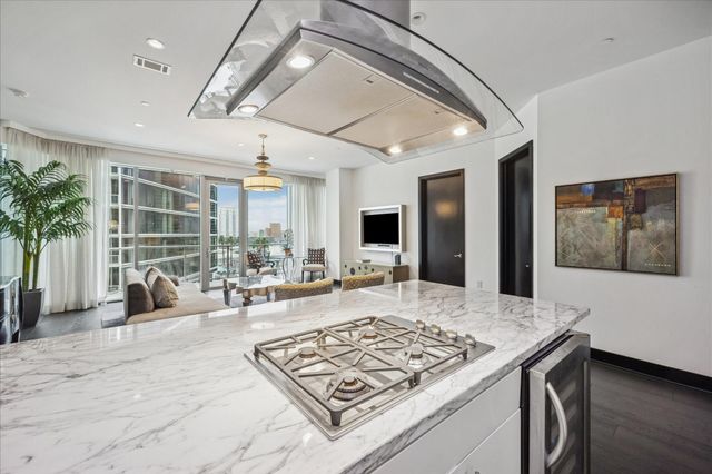 1600 Post Oak Boulevard 1007, Houston, TX 77056