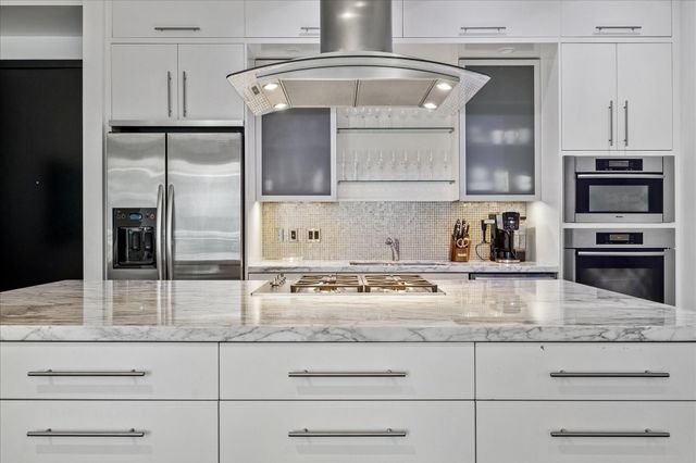 1600 Post Oak Boulevard 1007, Houston, TX 77056