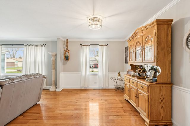 701 Woodland Lane, Marengo, IL 60152