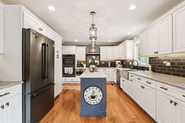 701 Woodland Lane, Marengo, IL 60152