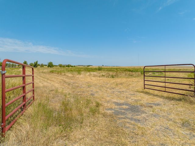 558 County Road 452, Bruceville Eddy, TX 76524