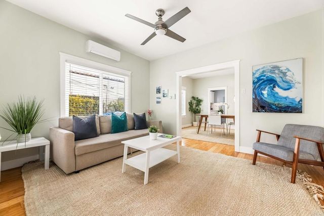 2432 3Rd Street, Santa Monica, CA 90405