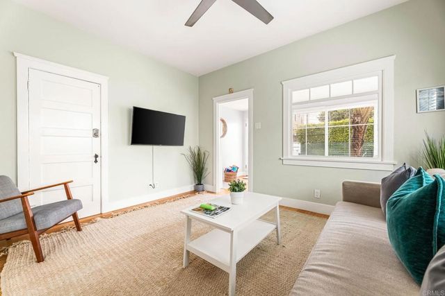 2432 3Rd Street, Santa Monica, CA 90405