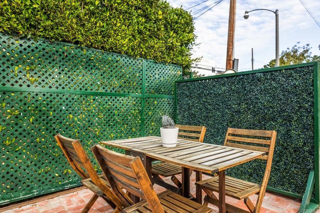 2432 3Rd Street, Santa Monica, CA 90405