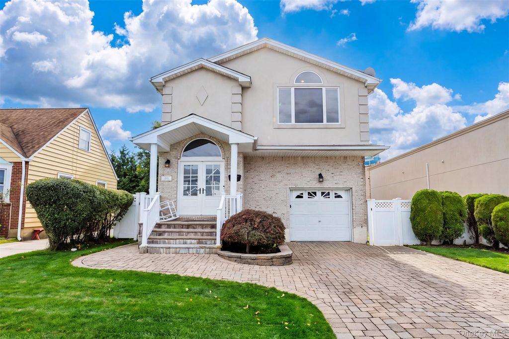 1079 Van Buren Avenue, Franklin Square, NY 11010 — exterior