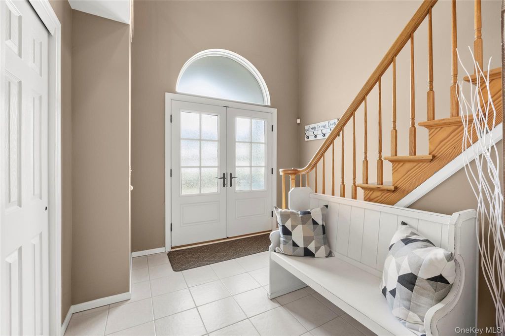 1079 Van Buren Avenue, Franklin Square, NY 11010 — photo 4