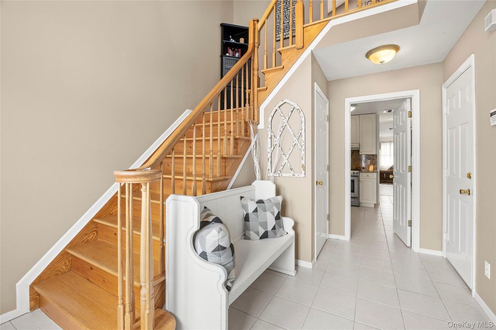 1079 Van Buren Avenue, Franklin Square, NY 11010 — photo 5