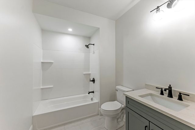 134 Court St 1, Plymouth, MA 02360