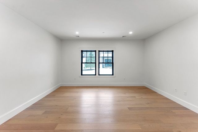 134 Court St 1, Plymouth, MA 02360