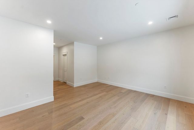 134 Court St 1, Plymouth, MA 02360