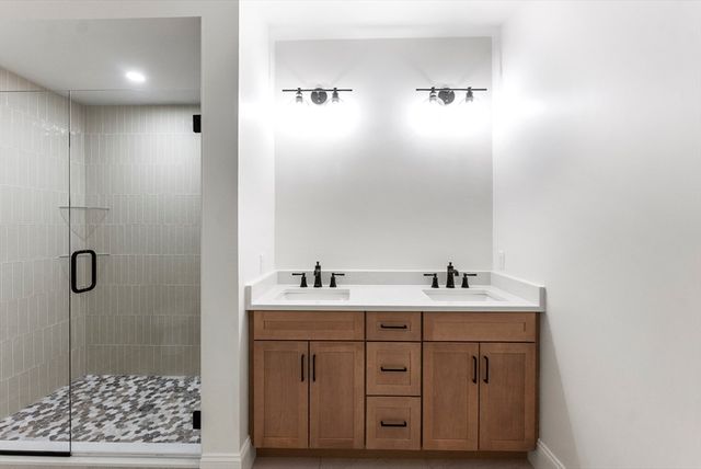 134 Court St 1, Plymouth, MA 02360