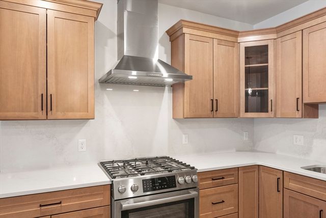 134 Court St 1, Plymouth, MA 02360