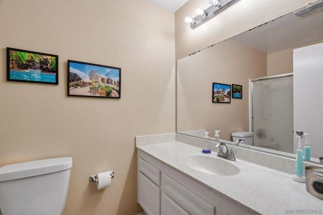 345 N Melrose Dr H, Vista, CA 92083