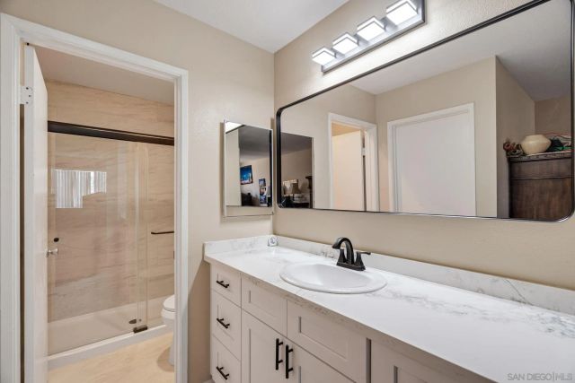 345 N Melrose Dr H, Vista, CA 92083