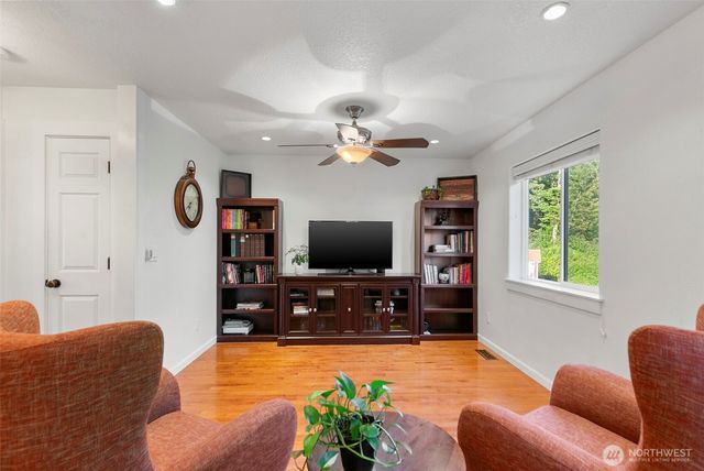 34821 NE Gable Avenue, La Center, WA 98629