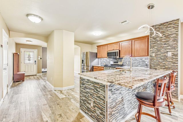 1520 Kothman DR, Hutto, TX 78634