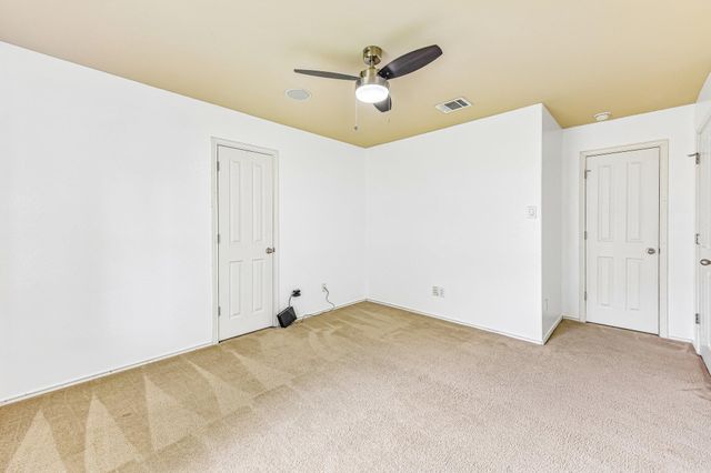 1520 Kothman DR, Hutto, TX 78634