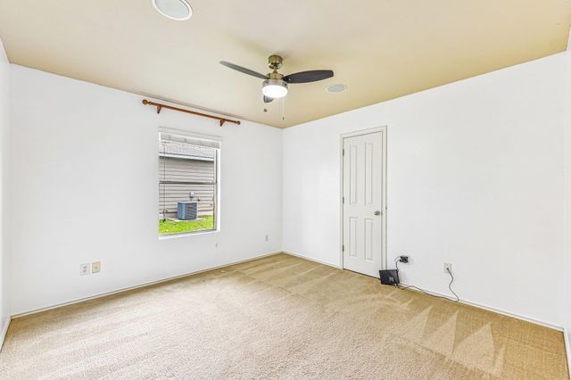1520 Kothman DR, Hutto, TX 78634