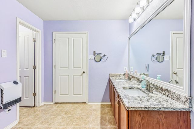 1520 Kothman DR, Hutto, TX 78634