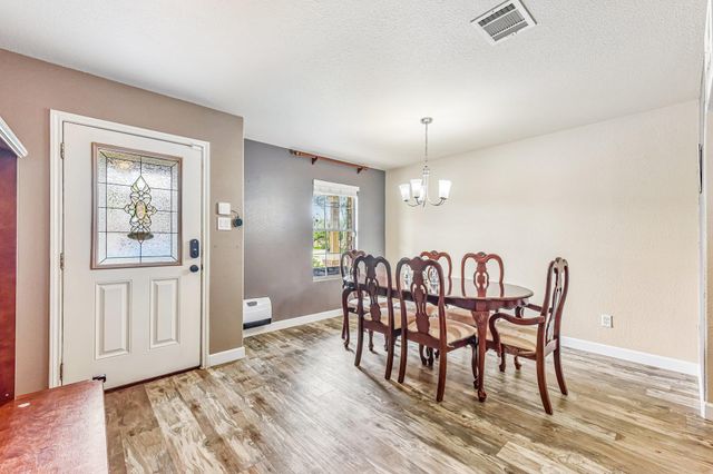 1520 Kothman DR, Hutto, TX 78634